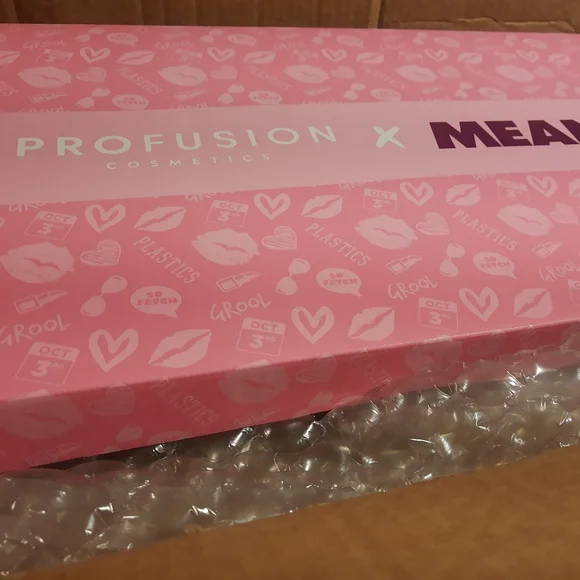 BNIB💋Mean Girls x Profusion PR Box - Picture 5 of 7